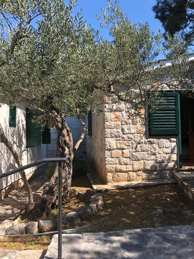 Holiday Home Pavarotti Supetar Exterior photo